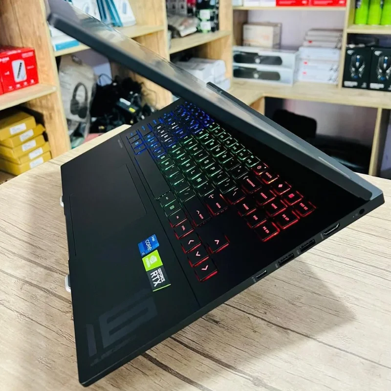 HP OMEN Gaming Laptop 16-k0033dx